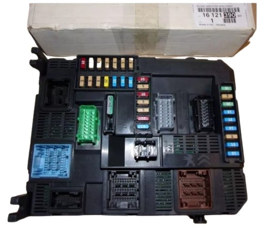 Коробка запобіжників оригінал 1612139080 citroen c4 cactus