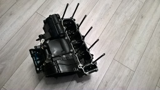 YAMAHA R1 RN12 блок двигателя Картер гор нижняя 04-06