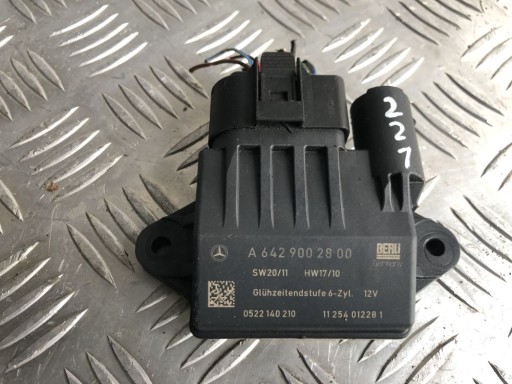 A6429002800 - MERCEDES W221 3.2 CDI реле свечей накаливания