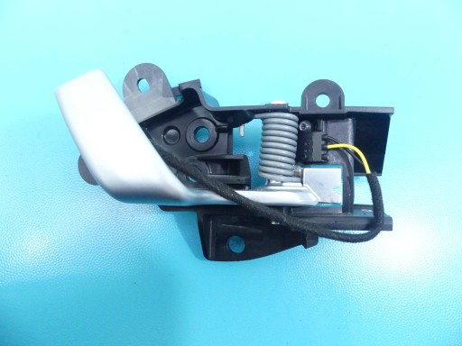 1008433-00-E - ВНУТРІШНЯ ДВЕРНА РУЧКА ПЕРЕДНЯ ПРАВА TESLA MODEL S 12-16