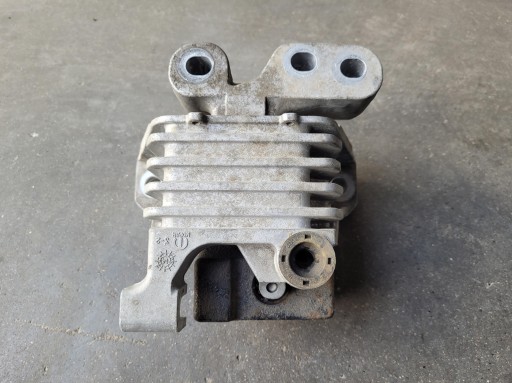 engine mount P68141400AG JEEP CHEROKEE V KL 2.2 CRD 4X4