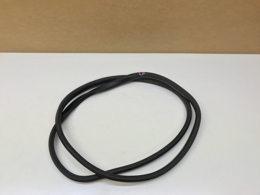 CLIO IV 4 ПРОКЛАДКА ДВЕРНОГО ОТСЕКА ЛЕВАЯ ПЕРЕДНЯЯ ЛЕВАЯ