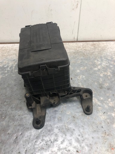 držák obal akumulátoru VW SKODA AUDI 1K0915333H