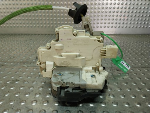 lock door right front 4F1837016 AUDI A6 C6 A3 8P EUROPA 7PIN