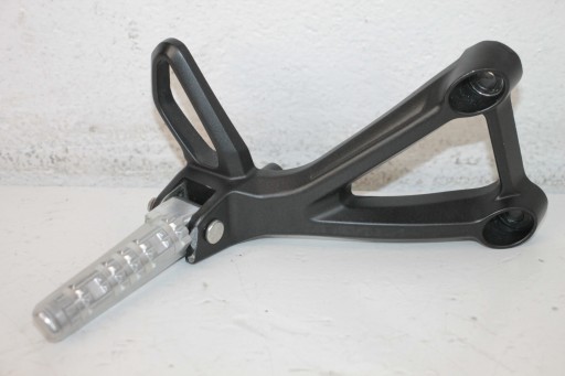 14 - YAMAHA NIKEN 900 18-22 SET ПАССАЖИРСКИЙ ЗАДНИЙ ПРАВЫЙ