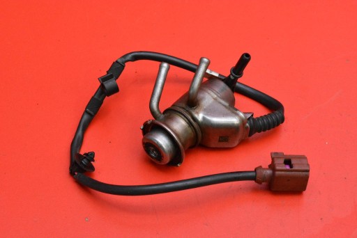 nozzle injector ADBLUE 04L131113P SKODA OCTAVIA III 2.0 TDI 150 KM 17-20