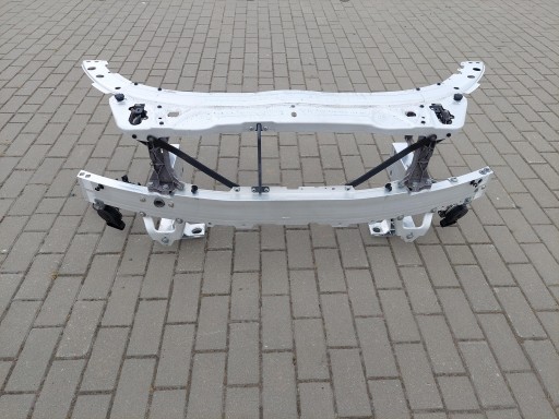 A2056203201 A2056202034 - Усилитель переднего ремня передней балки mercedes c 350 w205 s205 hybrid