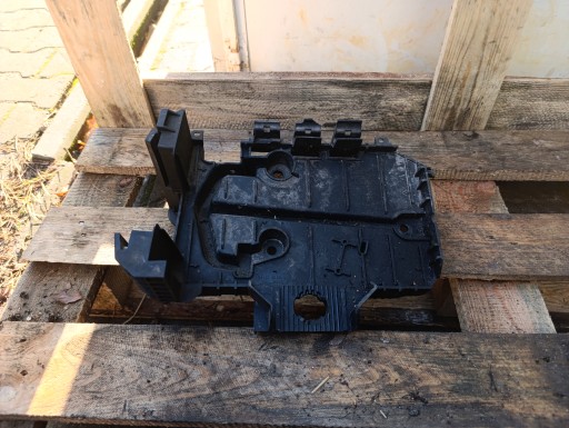 Grundlage Halter akumulatora PEUGEOT 407 9647018180