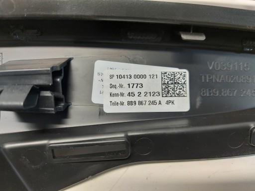 AUDI A5 8B3 B10 AVANT cover slupka boot left right 8B9867246A