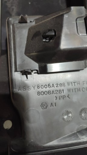 Mitsubishi ASX 18r. 1.6DiD Element Armaturenbrett rozdzielczej dol
