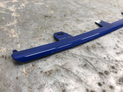 lista GRILLA jobb VW GOLF VIII R 5H0853768A
