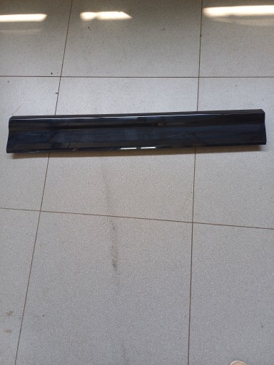 lišta dveře levý předek přední AUDI Q2 81A853959B