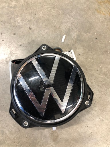 827 469N - Vw golf viii 5h0 камера заднего вида 5h0827469n значок.....