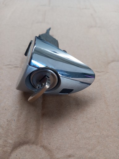 A215 - MERCEDES CL W215 вставка дверного замка левая передняя