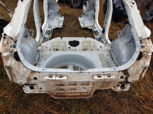 2014- - HYUNDAI I20 II задній ремінь підлога ванна стіна 14-