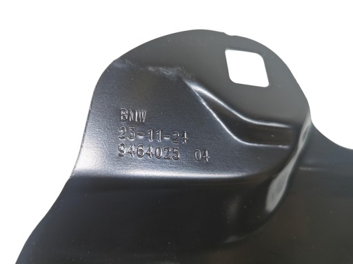 Traverse Supérieure Revêtement BMW G60 G61 G70 9464025