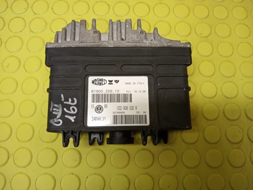 control unit of the engine VW GOLF 3 032906030R 6160025610