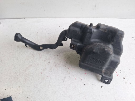 INFINITI Q30 15-19 Behälter Spritzdüse A2468690420