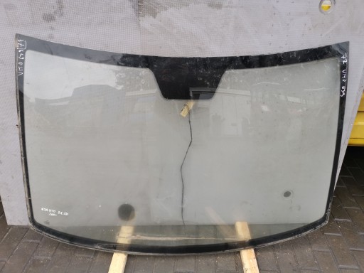 03-14r - СКЛО ПЕРЕДНЕ MERCEDES VITO 639 W639 03-14 р.