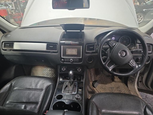 schermo multimedia Volkswagen Touareg 2 2011 7P6919603