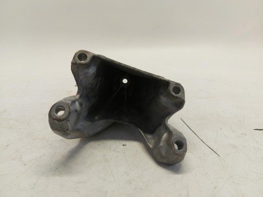Porsche Macan II LIFT support holder of the engine left 8K0199307