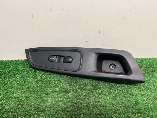 control panel windows of the passenger right front NISSAN MICRA K14