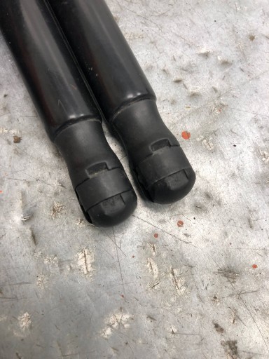 SILOWNIKI bonnet boot SKODA SUPERB II KOMBI 3T9827550A