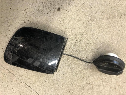 21234234 - CHEVROLET CORVETTE C6 Лючок топливного бака, крыло