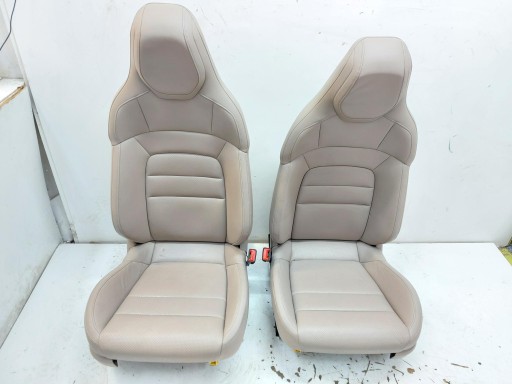 Porsche Taycan Cross Turismo seats skorzane bezowe KOMBI