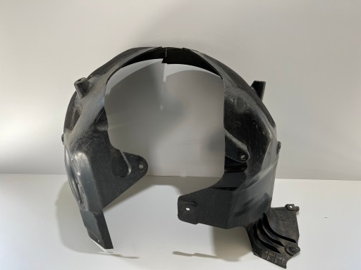 Колісна арка права передня Tesla 3 1081582-00
