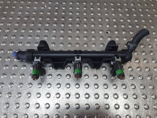 Kraftstoffverteiler Einspritzleiste Einspritzdüse 03E906031 VW POLO IV 9N IBIZA III FABIA und 1.2B