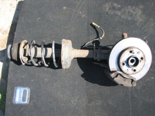 Поворотный кулак левый mcpherson renault clio ii 1.4 01