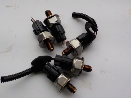 OPEL ASTRA J 1.7 CDTI Capteur Pression Carburant 55PP05-01