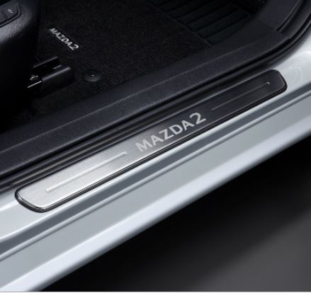 D43NV1370 - Оригинальные передние пороги - Mazda 2 2020-