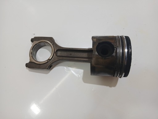 piston connecting rod BMW E60 2.0 D 204D4