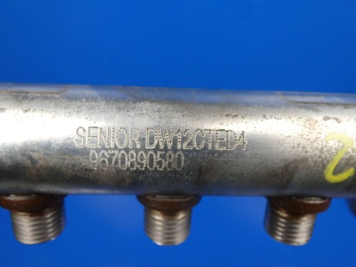 RANGE ROVER EVOQUE und L538 FREELANDER 2.2 D 224 DT Kraftstoffverteiler Einspritzleiste Sensor