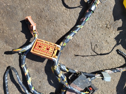 bundle wiring of the interior cables WTYCZKI VOLVO C30 C-30 1.6 D OE EUROPA