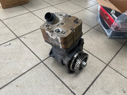 A0011309715 - Воздушный компрессор Mercedes ATEGO 3 EURO6 ACTROS