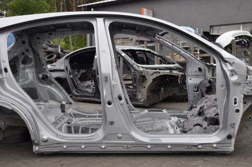 HONDA HR-V HRV II 15-ПОЛЮСНЫЙ ПОРОГ ПРАВЫЙ ВЕСЬ ДЛИННЫЙ