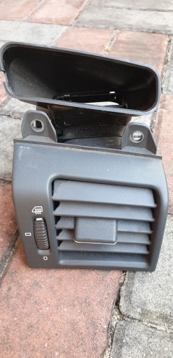 2108300654 - Решетка вентиляционного отверстия консоли правая передняя MERCEDES E W210