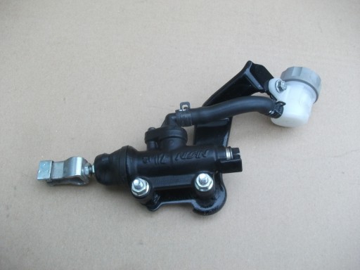 HONDA CB 125 JC74 ГАЛЬМІВНИЙ НАСОС ЗАДНІЙ БАК