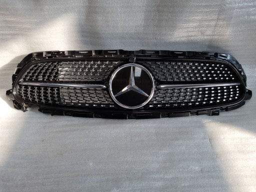 A2388883100 - Mercedes A213 A 238 AMG Рестайлинг-пустышка гриля Distronic