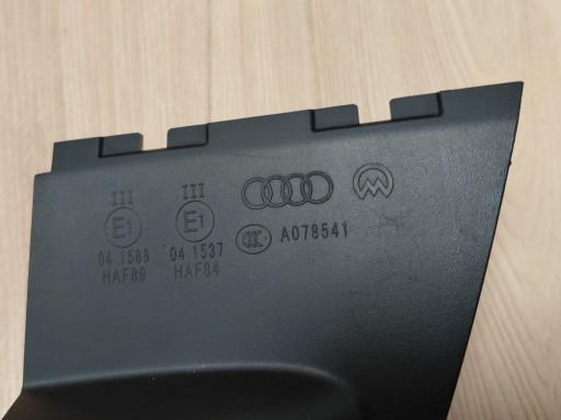 AUDI Q8 E-TRON obal záslepka uchycení levého zrcadla EUROPA OE