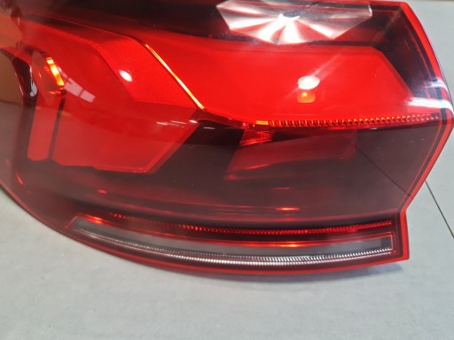 Audi SQ6 e-tron feu gauche arrière arrière oled 85H945207
