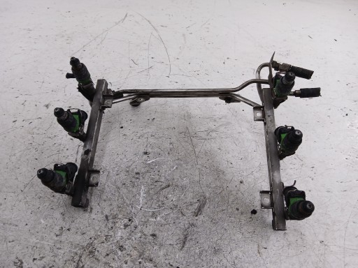 AUDI A4 B6 2.4 injection ramp 078133551BB