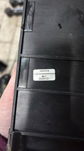 Console Support plaque Poignée Dacia Spring 742967922R