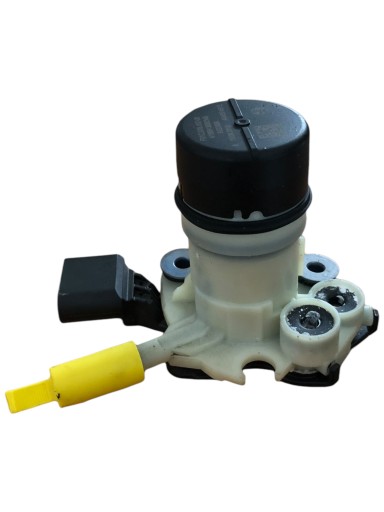 F01C250148 F01C070024 - VW PASSAT B8 ADBLUE НАСОС F01C070035