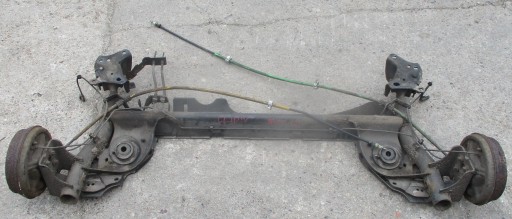 0000000000000000000 - Renault clio iv belka задня підвіска