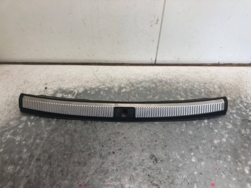 kryt PRAHU kufru AUDI A4 B7 KOMBI 8E9864483C