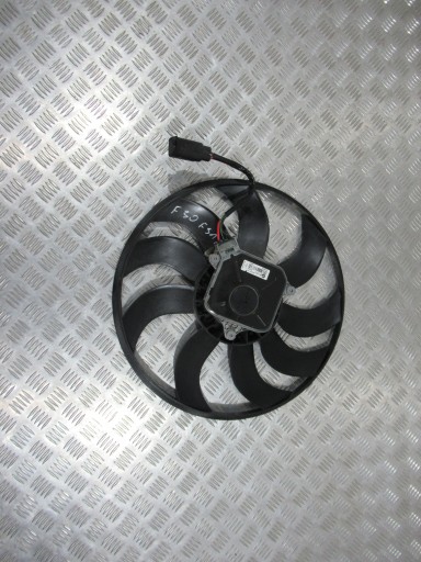 8641946-02 - BMW F20 F30 F32 вентилятор радіатора